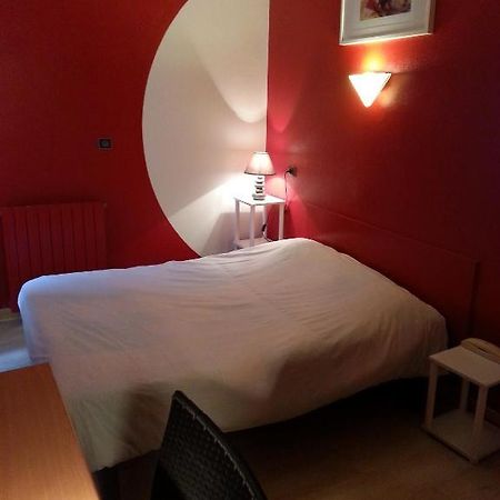 Hotel Du Lion D'Or Marmande Bilik gambar